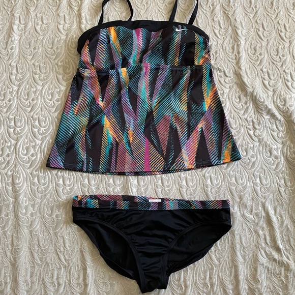 Nike Other - Nike Two pieces swim suit